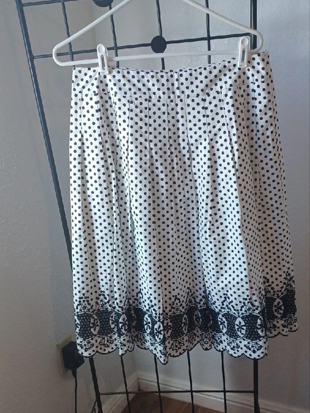 NWT Talbots White Polka Dot Skater Skirt with Black Embroidered Hem